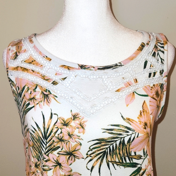 Maurices~Tropical Mesh Yoke Tank size Lg - Picture 3 of 10